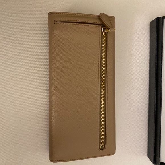 Prada Saffiano Portafoglio Wallet - Picture 5 of 6